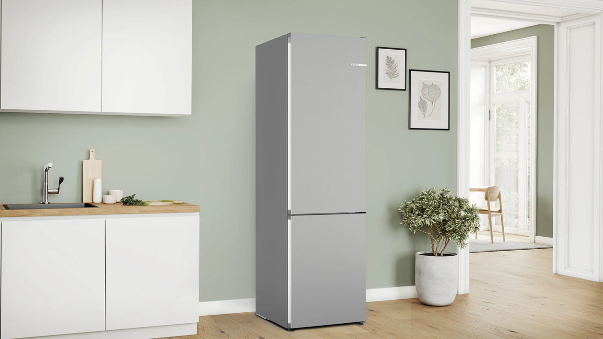 Bosch Series 4 Freestanding Fridge Freezer - Stainless Steel | KGN392LDFG