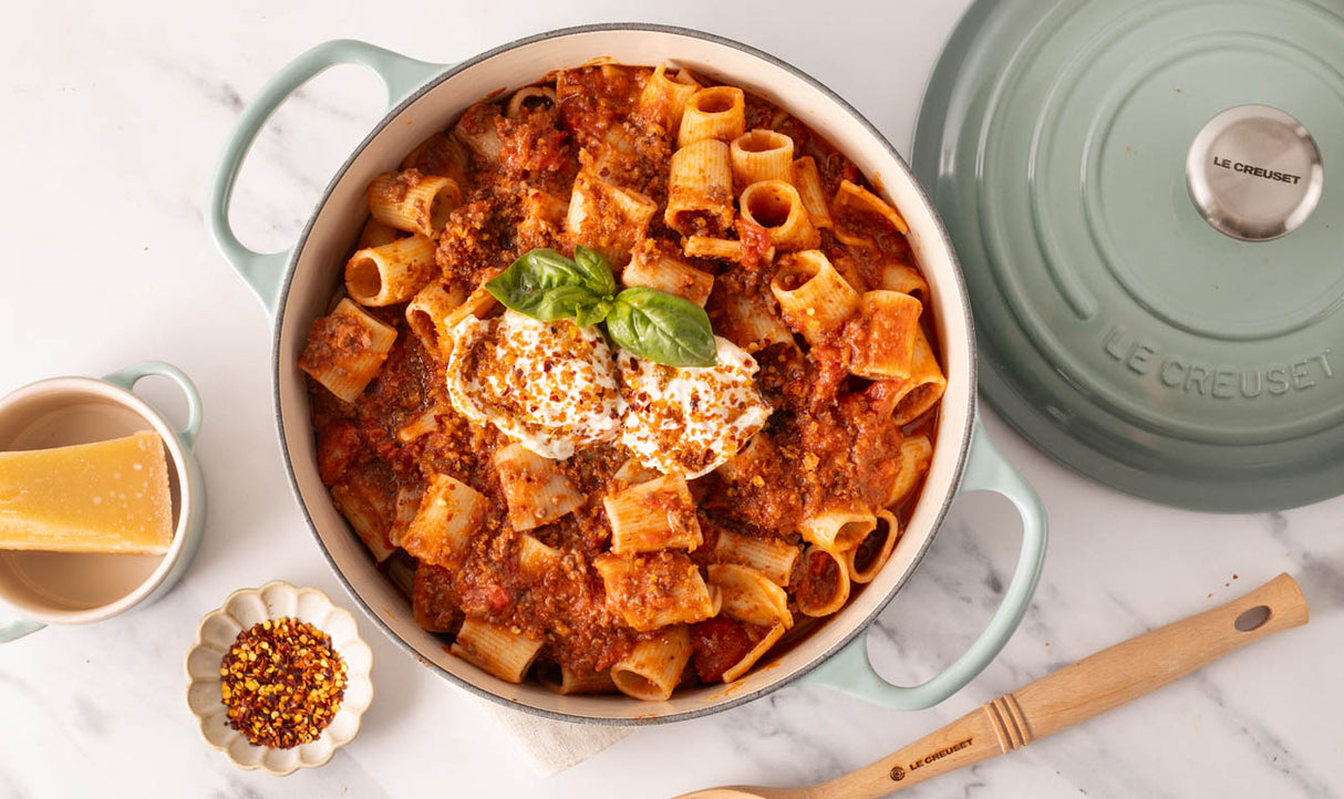 Le Creuset Signature 24cm Cast Iron Round Casserole - Sea Salt | 21177247174430