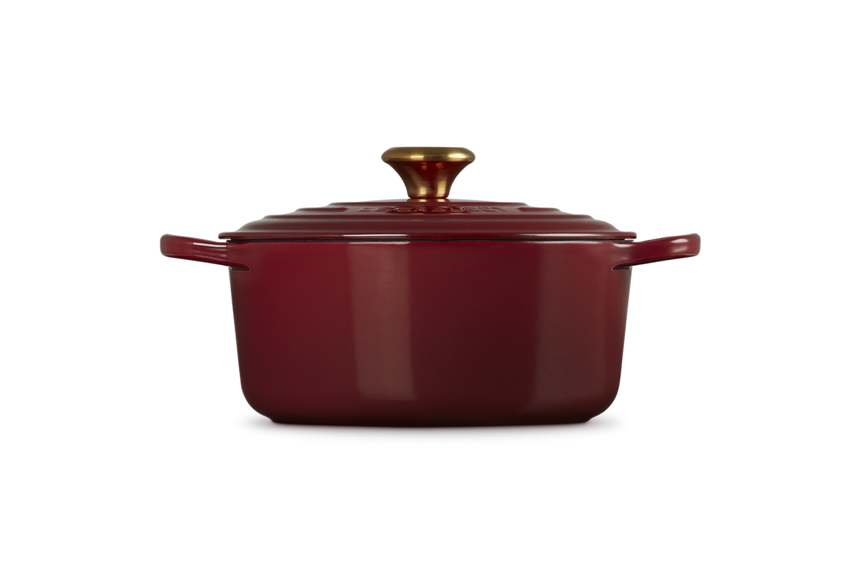Le Creuset Signature 24cm Cast Iron Round Casserole - Garnet | 21177249494441