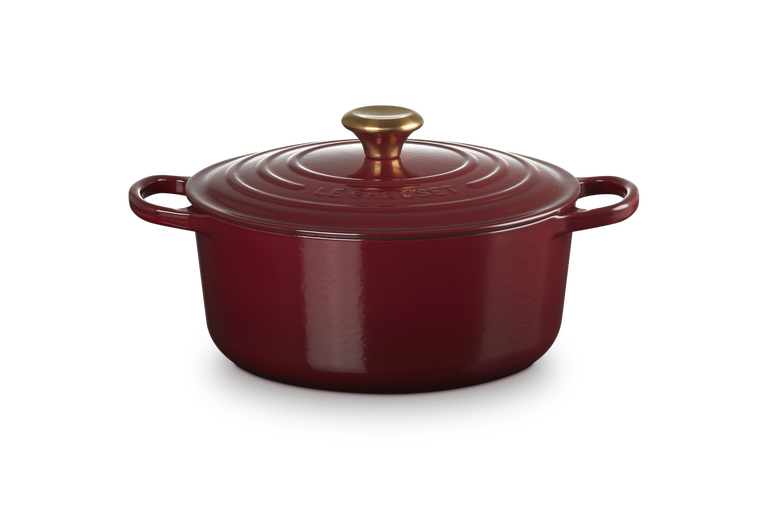 Le Creuset Signature 26cm Cast Iron Round Casserole - Garnet | 21177269494441